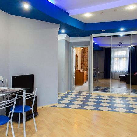 Апартаменты На Героев Харькова 27 Exterior foto